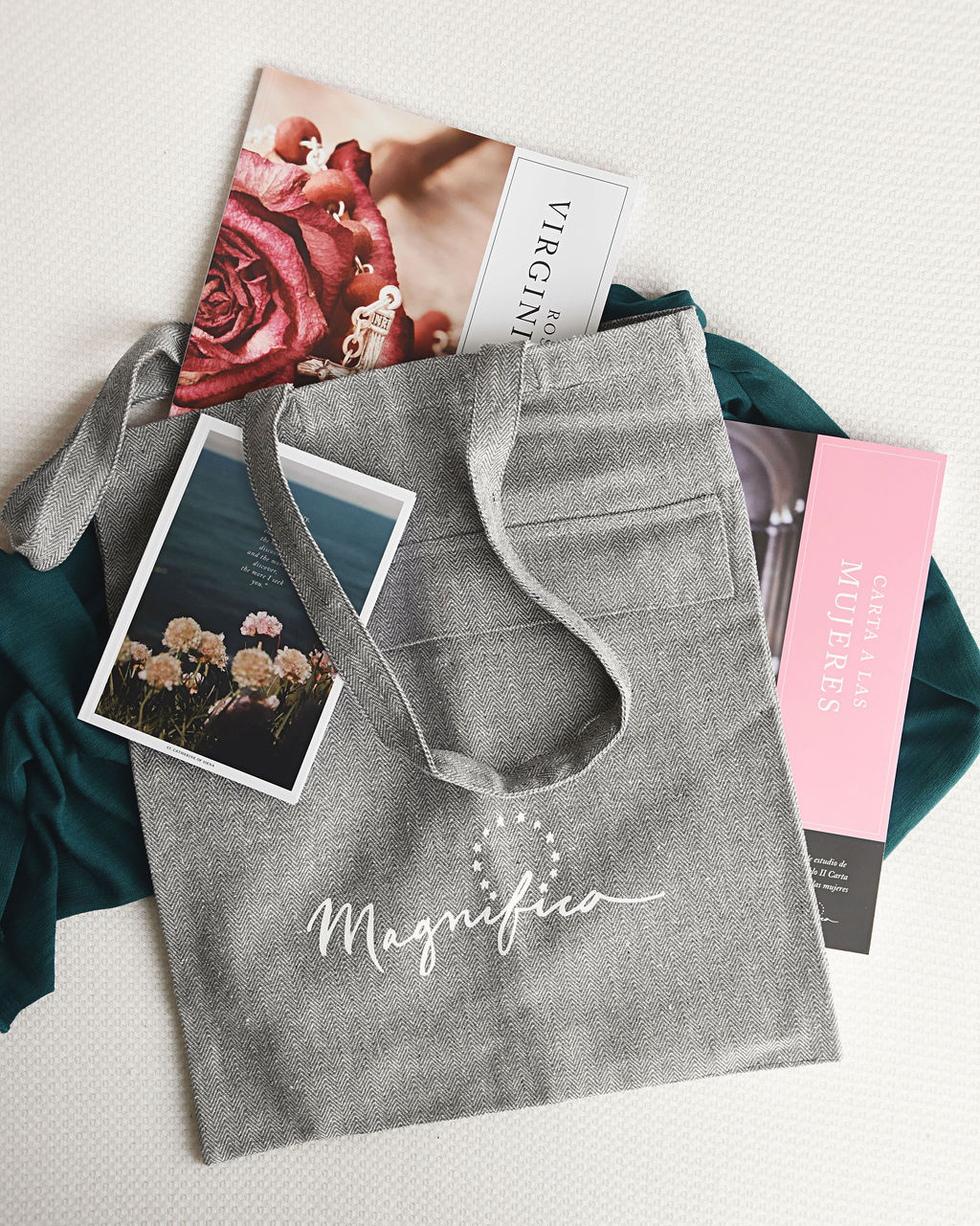 Magnifica Tote